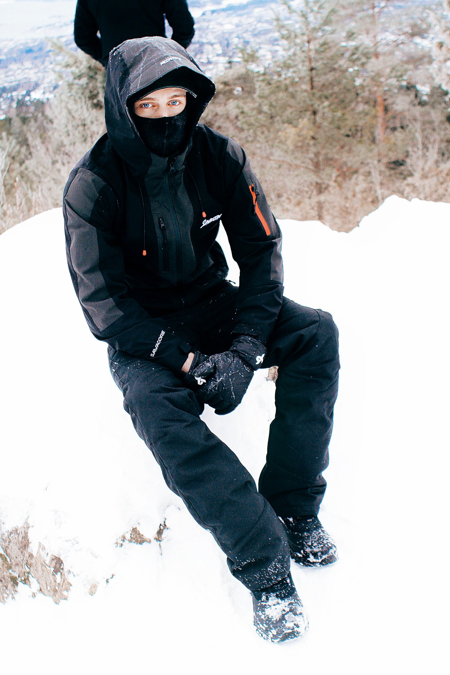 SAVA-CORE SHELL JACKET [BLACK]